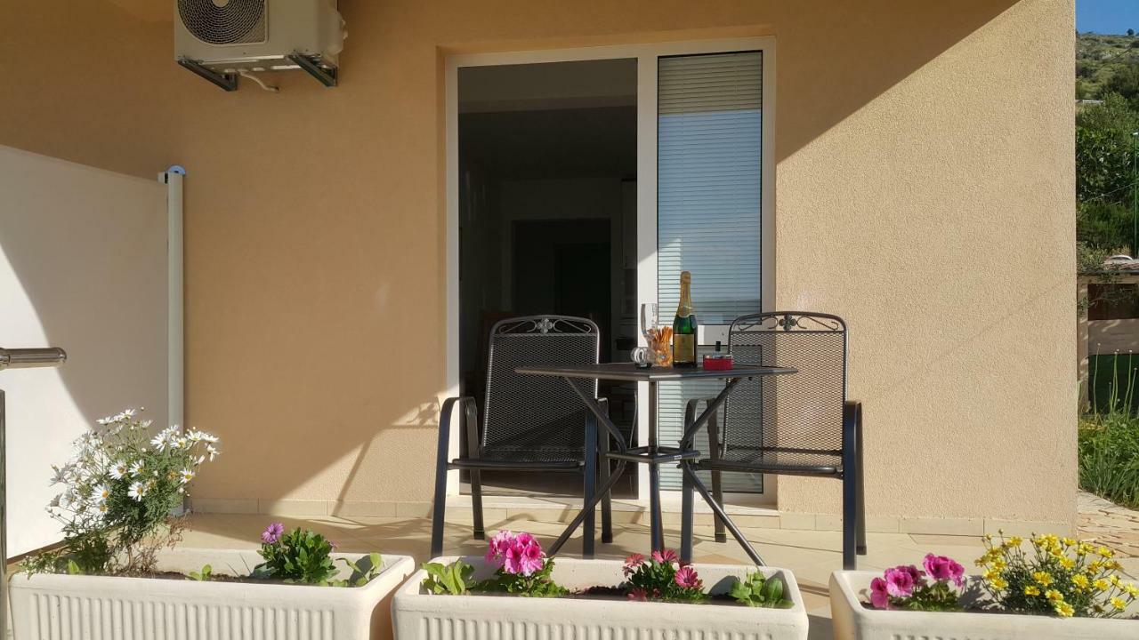 Apartments Anaivana Трогир Экстерьер фото