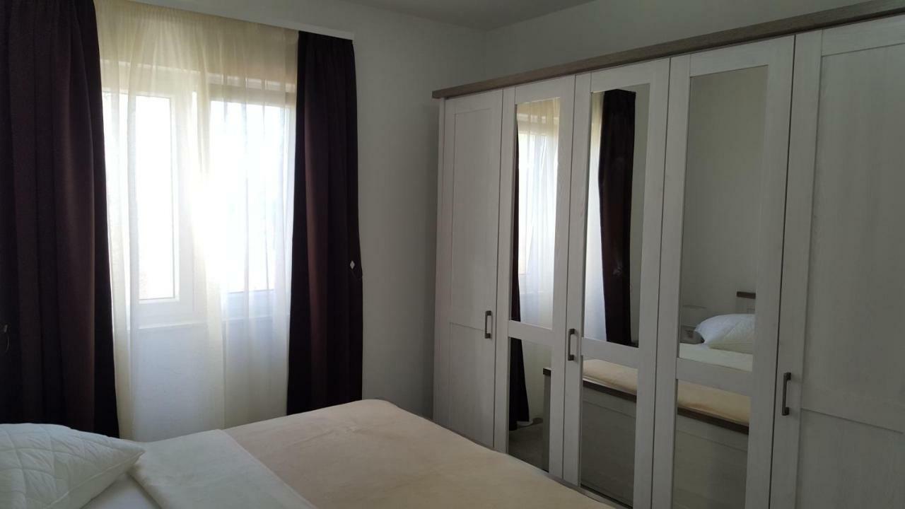 Apartments Anaivana Трогир Экстерьер фото